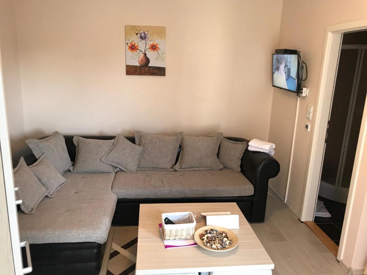 Kopaonik Apartmani U Kraljevim Cardacima , Car 27 I 6-13 ภายนอก รูปภาพ